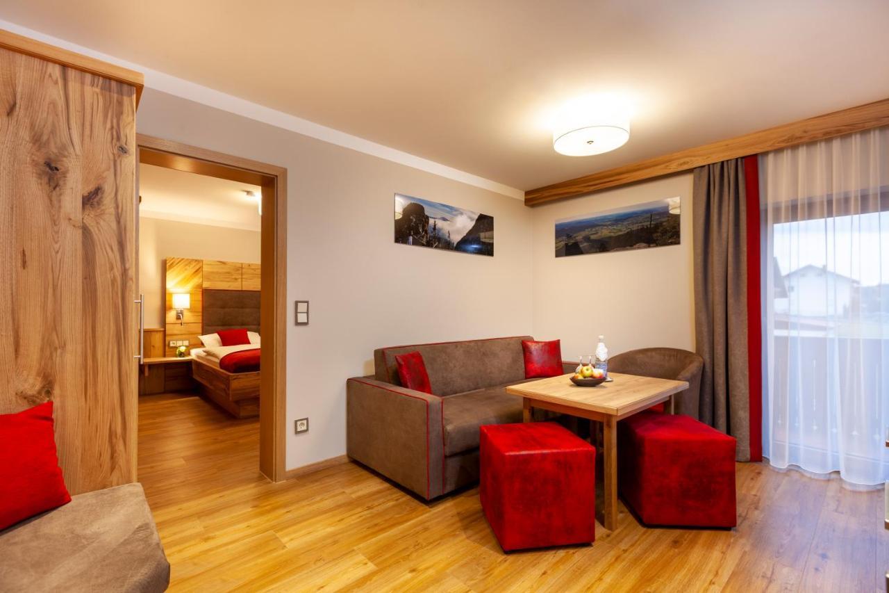 Genusshotel Hohenbogen Нойкирхен-байм-Хайлиген-Блут Экстерьер фото