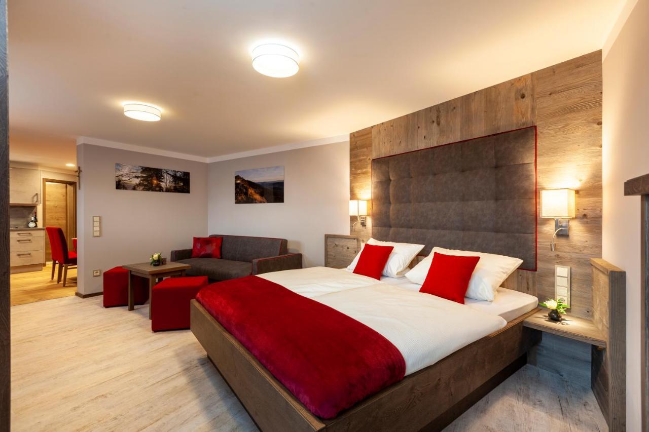 Genusshotel Hohenbogen Нойкирхен-байм-Хайлиген-Блут Экстерьер фото