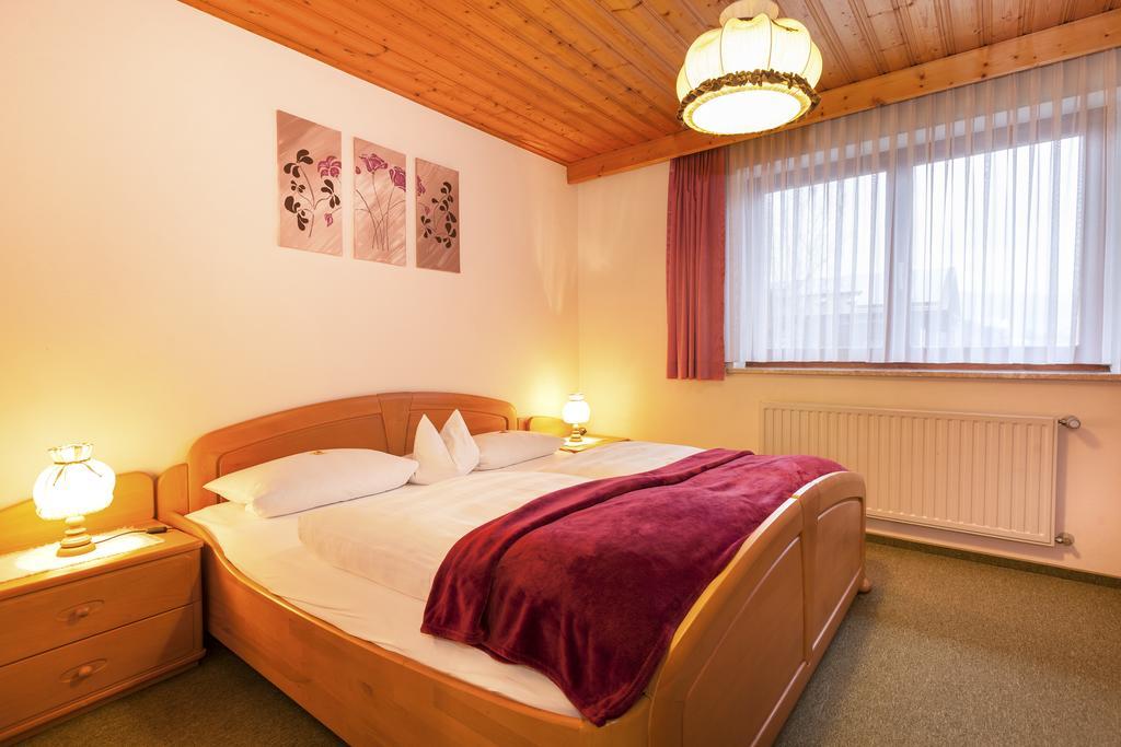 Genusshotel Hohenbogen Нойкирхен-байм-Хайлиген-Блут Экстерьер фото